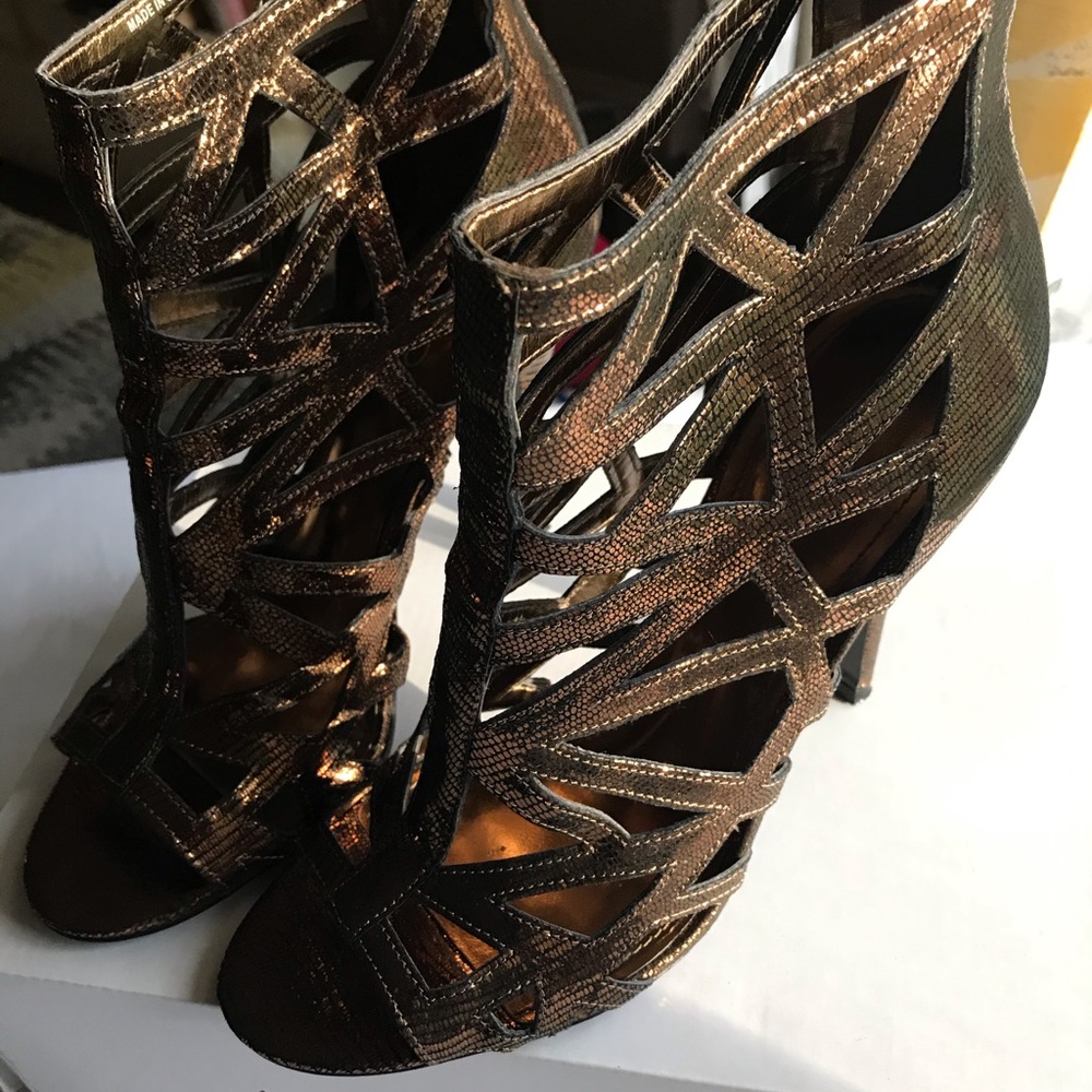 Women’s Hession Aldo heels. Size 9